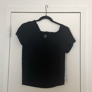 ribbed black tshirt